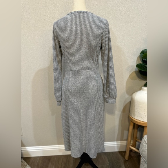 SOLD 🤑 Midi Sweater Dress - Picture 2 of 4